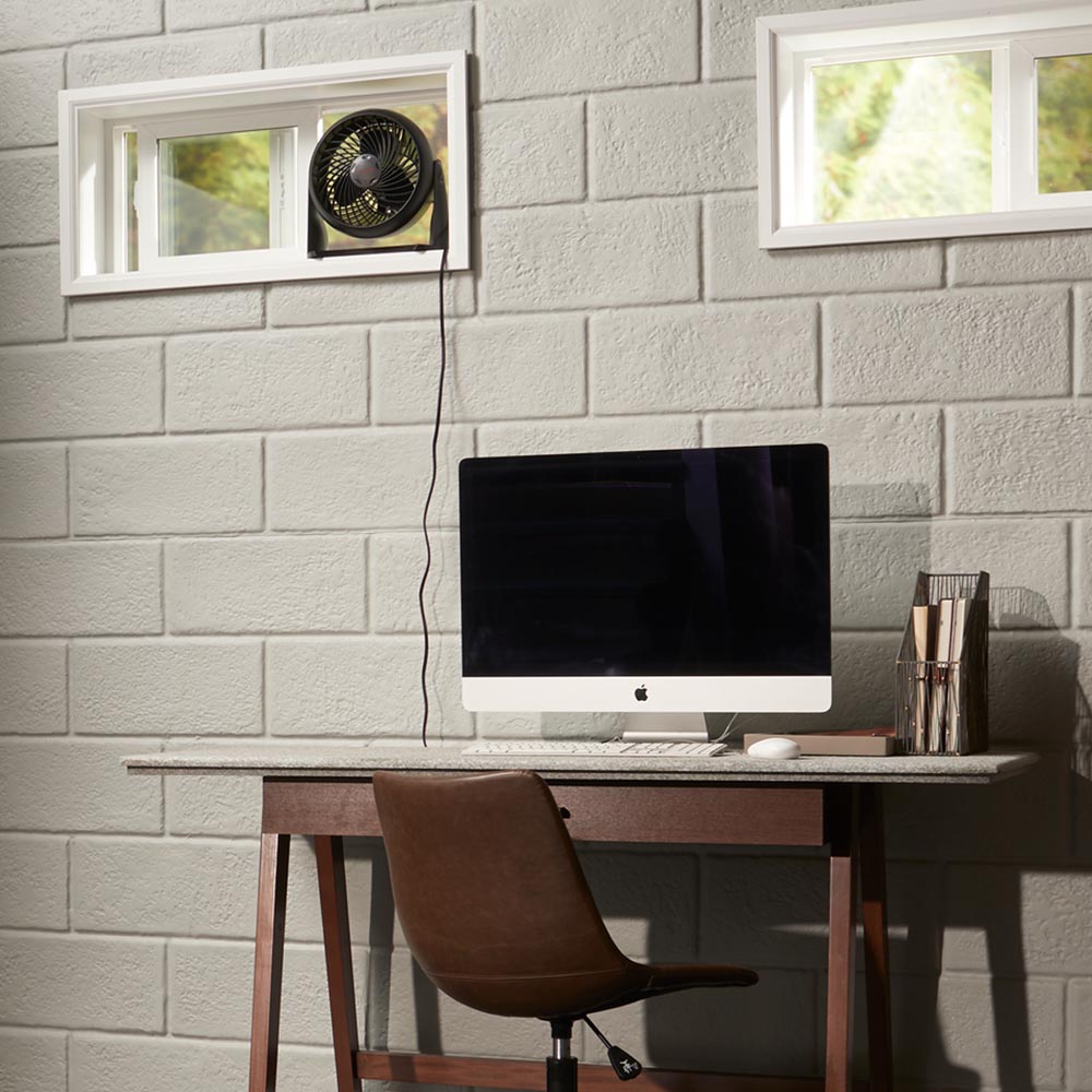 View media content in full screen